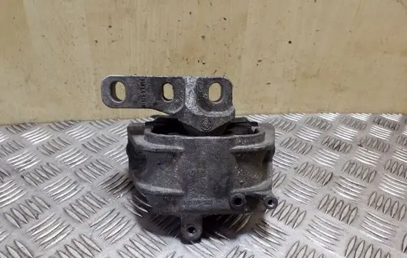 Skoda Octavia Mk2 (1Z) Engine mount bracket 1K0199262AS