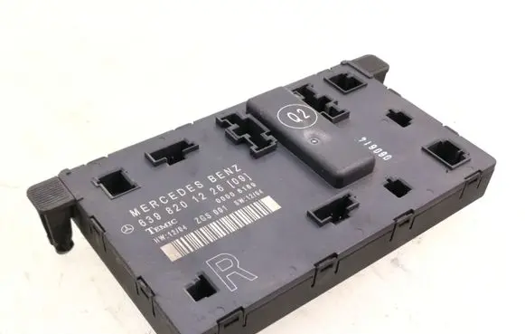 Mercedes-Benz Vito Viano W639 Door control unit/module 6398201226