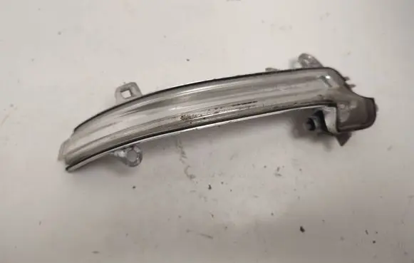 BMW 3 F30 F35 F31 Mirror indicator light 63137280772