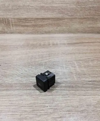 BMW 5 E39 Central locking switch button 8360828