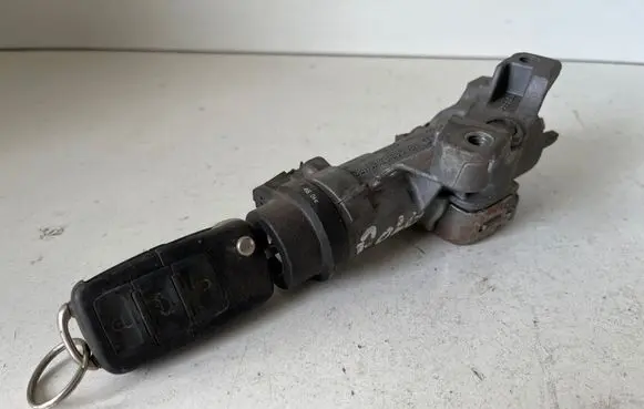 Volkswagen Polo Ignition lock 4B0905851N