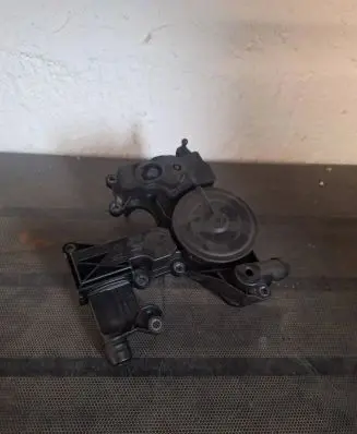 Audi A4 S4 B8 8K Oil breather separator 06H103495
