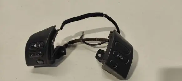 Toyota Corolla Verso AR10 Steering wheel buttons/switches 