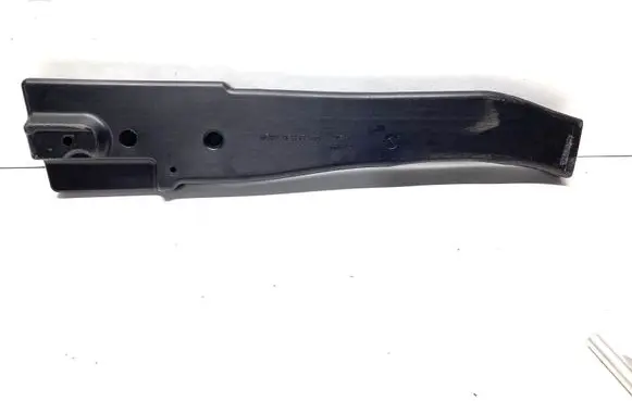 Land Rover Freelander 2 - LR2 Air intake duct part 6G929E635AD