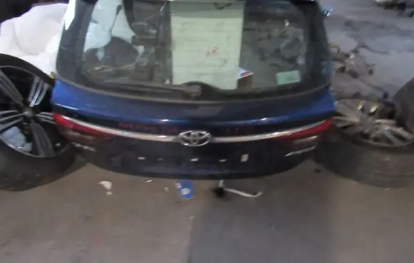 Toyota Avensis T270 Truck tailgate 