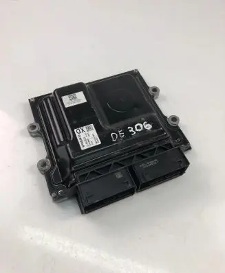 Volvo V60 Engine control unit/module ECU 31452623