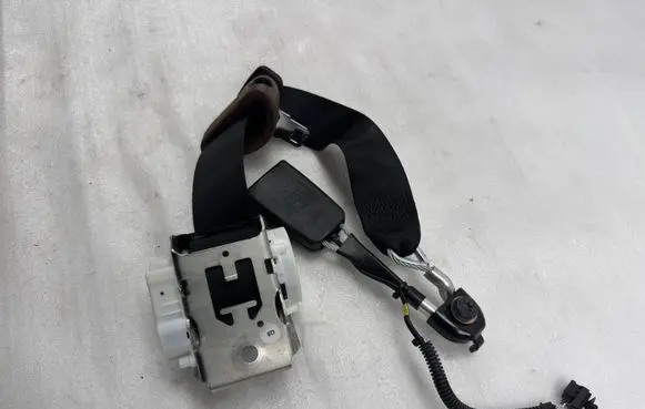Mercedes-Benz S W222 Rear seatbelt A2228602885