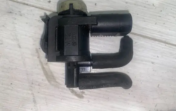 Audi A4 S4 B7 8E 8H Turbo solenoid valve 1K0906283A