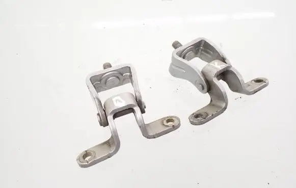 Skoda Octavia Mk2 (1Z) Tailgate/trunk/boot hinge 1Z5827302C 1Z5827301C