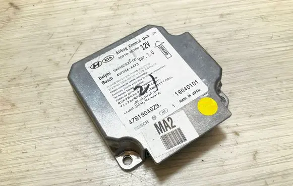 Hyundai Tucson JM Airbag control unit/module 959102E700 4079344473 SA310230000