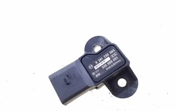 Volkswagen Golf V Air pressure sensor 0261230095 03C906051