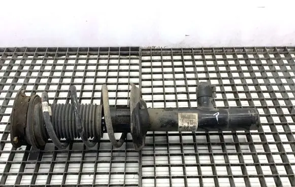 Skoda Superb B8 (3V) Front shock absorber/damper 3Q0413032A