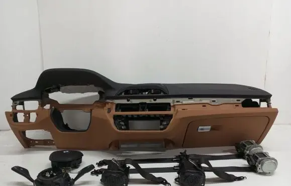 BMW 2 Active Tourer U06 Radio/GPS head unit trim 