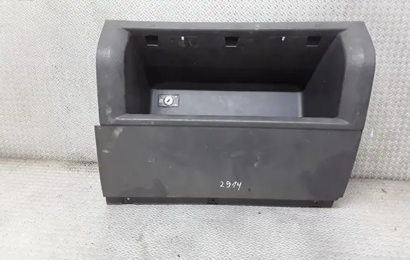 Volkswagen Caddy Glove box