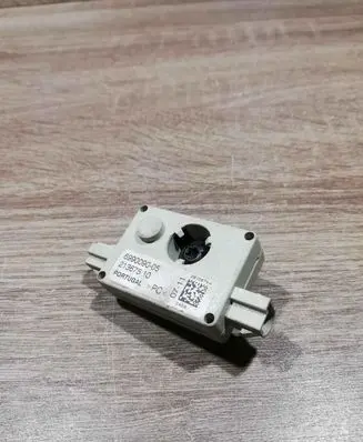 BMW X3 E83 Aerial antenna amplifier 699009005 21367510