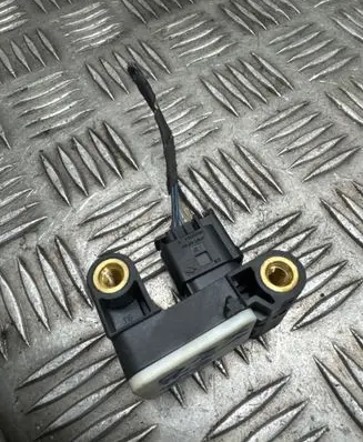 BMW X1 E84 Airbag deployment crash/impact sensor 6911003 0285003900 505552