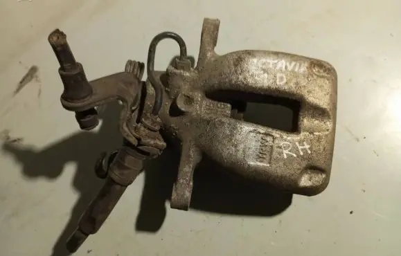 Skoda Octavia Mk2 (1Z) Rear brake caliper 3658
