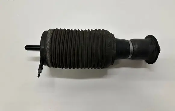 Porsche Macan (95B) Pneumatic air compressor intake pipe/hose 8200949896