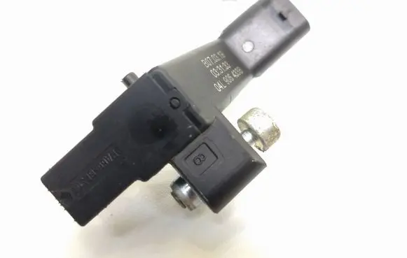 Volkswagen Tiguan Camshaft speed sensor 04L906433B