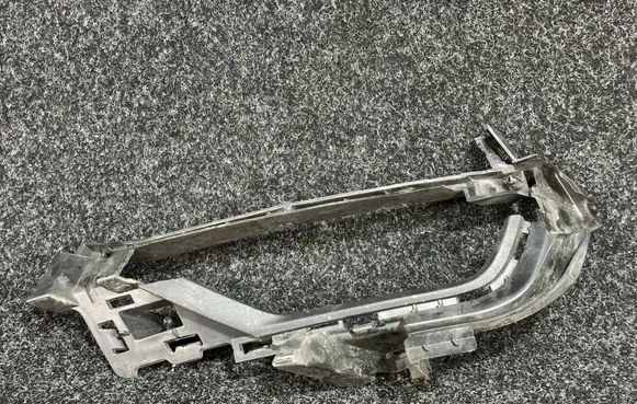 Volvo S90, V90 Fog light bracket 31383904