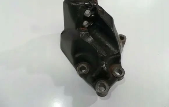 KIA Stonic Engine mounting bracket 26260