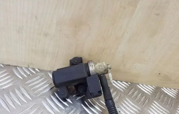 KIA Sorento Turbo solenoid valve 72190316