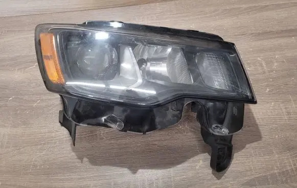 Jeep Grand Cherokee Headlight/headlamp 68289235AC