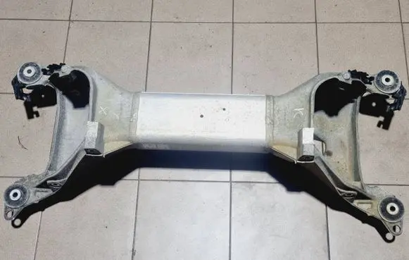 Peugeot 508 Rear subframe 9640718610