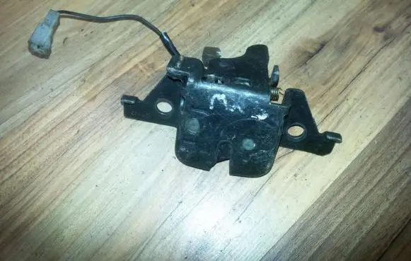 Mazda 626 Tailgate/trunk/boot lock/catch/latch
