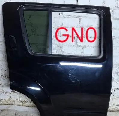Nissan Pathfinder R51 Rear door