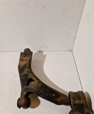 Ford Focus C-MAX Front lower control arm/wishbone
