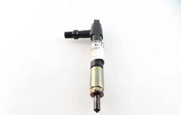 Mazda 626 Fuel injector D7390