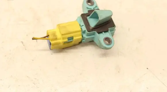 Audi A4 S4 B8 8K Airbag deployment crash/impact sensor 8K0973323T