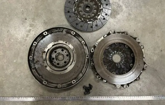Volvo C30 Clutch set kit 8M517550AA