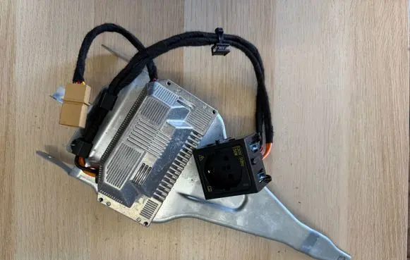 Skoda Octavia Mk4 Voltage converter inverter 3F0907155