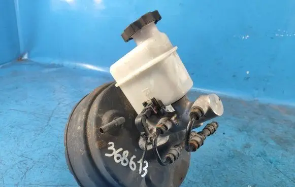 Hyundai Santa Fe Brake booster 585002B800