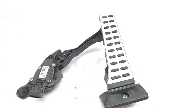 KIA Sorento Accelerator throttle pedal 27052016
