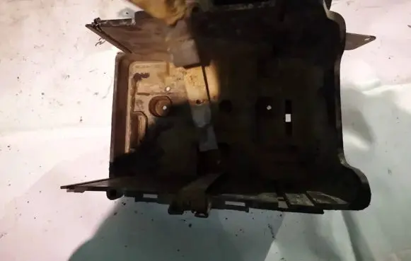 Ford Fiesta Battery box tray 8v2110723bc