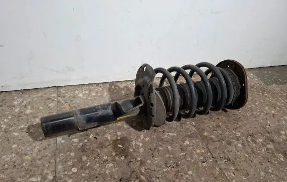 Volvo XC60 Front shock absorber with coil spring 31277626