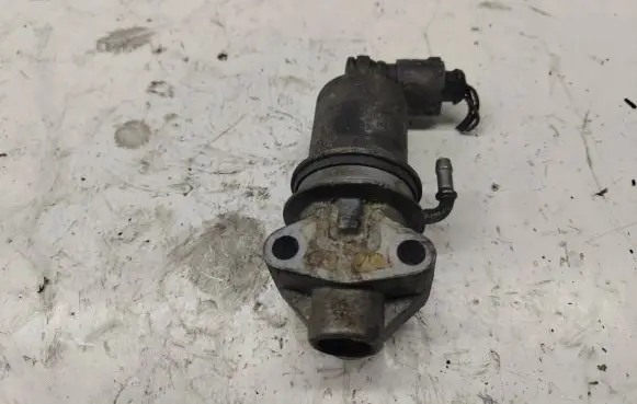 Volkswagen Golf IV EGR valve 06A131501F 7225702