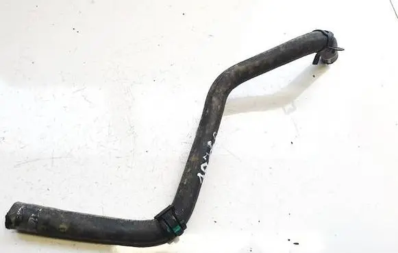 Engine coolant pipe/hose