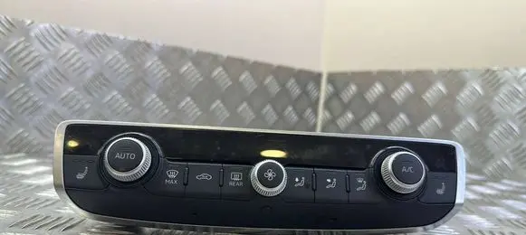 Audi A3 S3 8V Climate control unit 8V0820043G