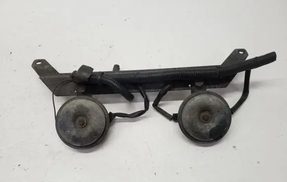Nissan Juke I F15 Horn signal
