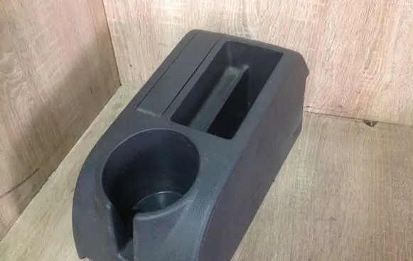 Volkswagen Golf V Other center console (tunnel) element 1K0863323