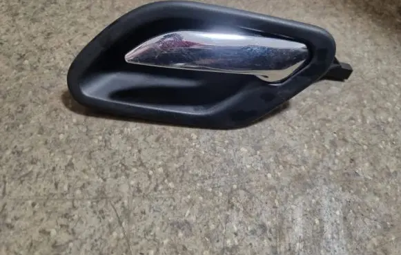 BMW 5 E39 Front door interior handle 8226049
