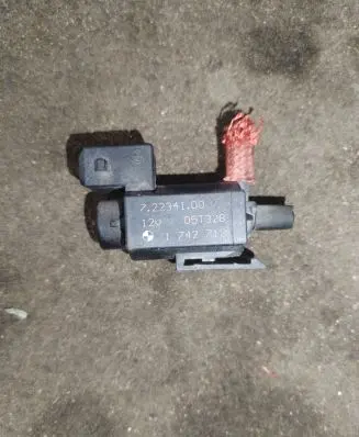 BMW 5 E60 E61 Turbo solenoid valve 1742712