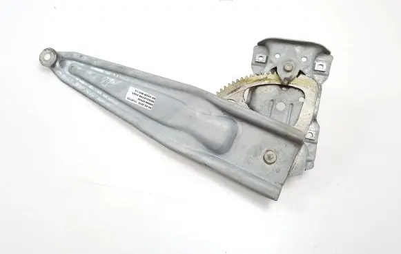Rear door manual window regulator