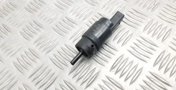 Volkswagen Jetta VI Windscreen/windshield washer pump 1K5955651