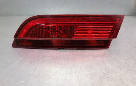 Jaguar XF Tailgate rear/tail lights 8X2315K272
