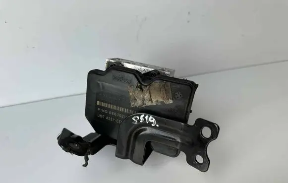 KIA Sportage ABS Pump 589203U710 5WY7F74B